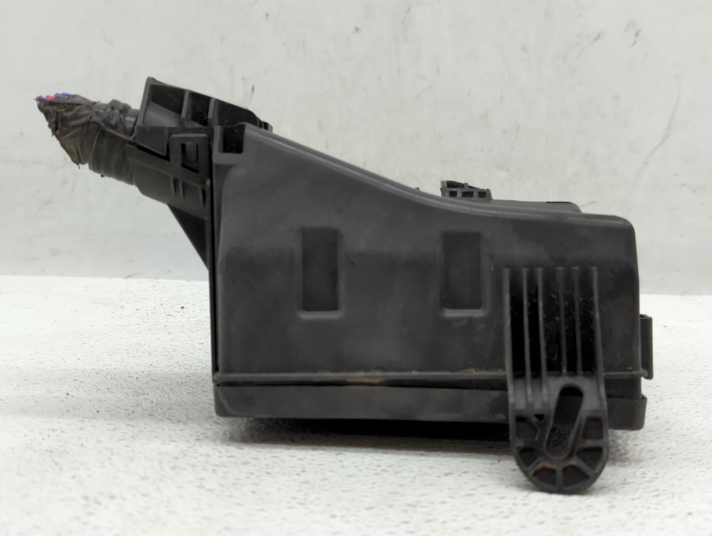 2013-2019 Nissan Sentra Fusebox Fuse Box Panel Relay Module P/N:284B7 3RA3A 284B7 3RA3E Fits OEM Used Auto Parts - Oemusedau