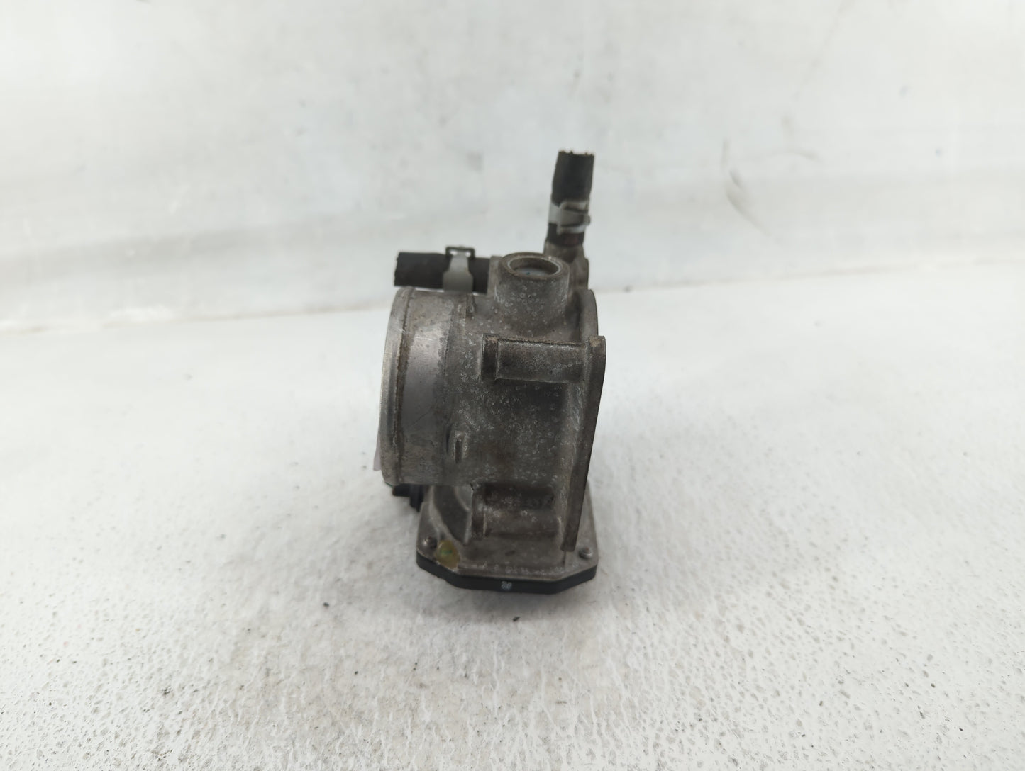 2013-2019 Nissan Sentra Throttle Body P/N:3RA60-01 A Fits Fits 2013 2014 2015 2016 2017 2018 2019 OEM Used Auto Parts - Oemu
