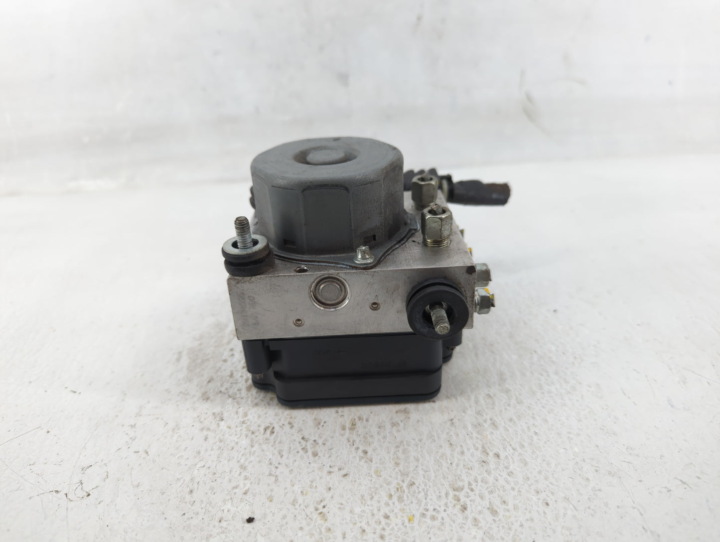 2015 Nissan Sentra ABS Pump Control Module Replacement P/N:47660 9ANOA 0 265 255 042, 47660 9AN0A Fits OEM Used Auto Parts -