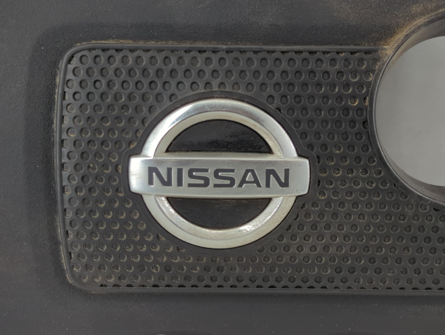 2015 Nissan Sentra Engine Cover - Oemusedautoparts1.com