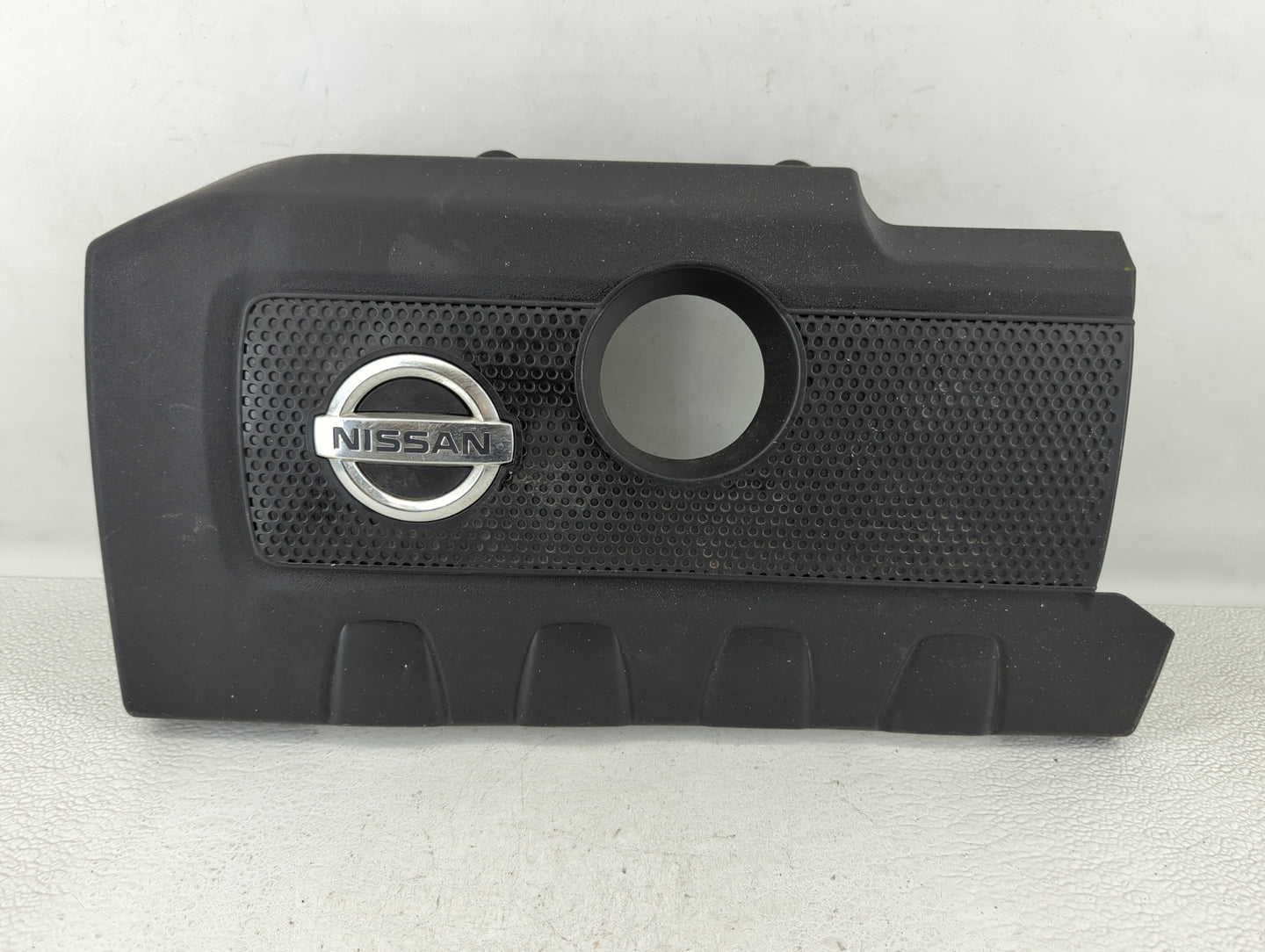 2015 Nissan Sentra Engine Cover - Oemusedautoparts1.com