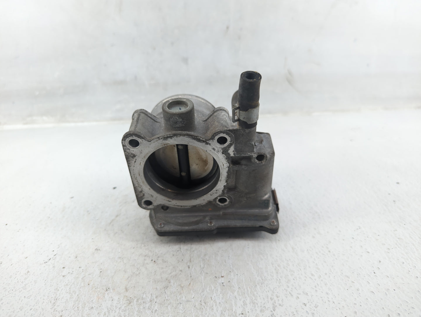 2013-2019 Nissan Sentra Throttle Body P/N:3RA60-01 A Fits Fits 2013 2014 2015 2016 2017 2018 2019 OEM Used Auto Parts - Oemu