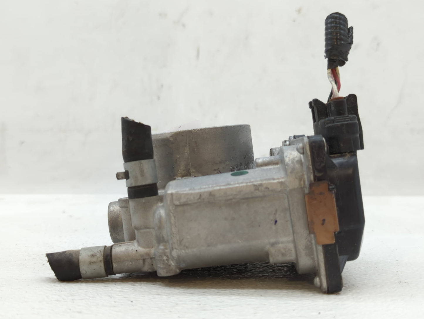 2013-2019 Nissan Sentra Throttle Body P/N:3RA60-01 A Fits Fits 2013 2014 2015 2016 2017 2018 2019 OEM Used Auto Parts - Oemu