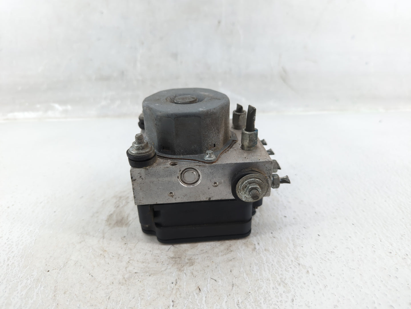 2014-2015 Nissan Sentra ABS Pump Control Module Replacement P/N:4766 Fits Fits 2014 2015 OEM Used Auto Parts - Oemusedautopa