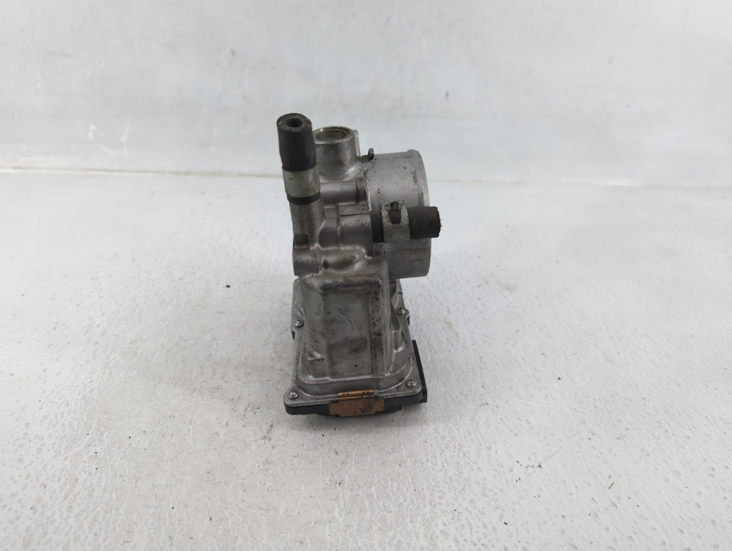 2013-2019 Nissan Sentra Throttle Body P/N:3RA60-01 Fits Fits 2013 2014 2015 2016 2017 2018 2019 OEM Used Auto Parts - Oemuse