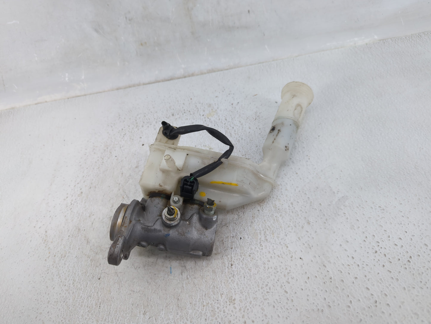 2013-2019 Nissan Sentra Brake Master Cylinder - Oemusedautoparts1.com