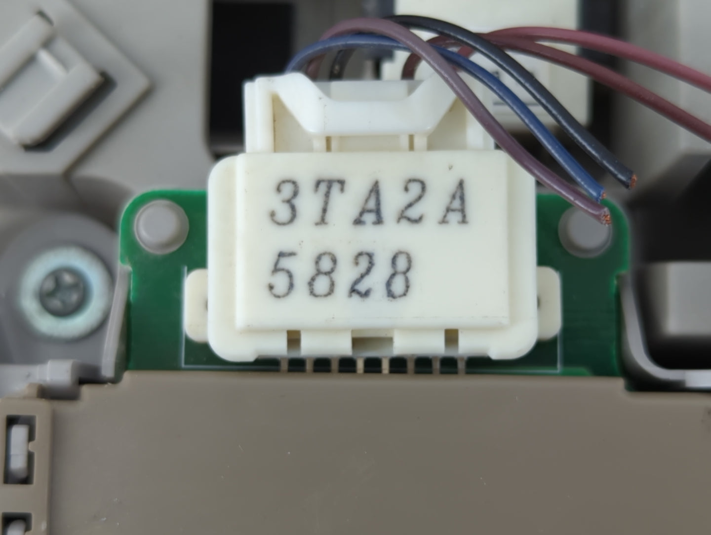 2014-2015 Nissan Sentra Overhead Roof Console 626112 - Oemusedautoparts1.com