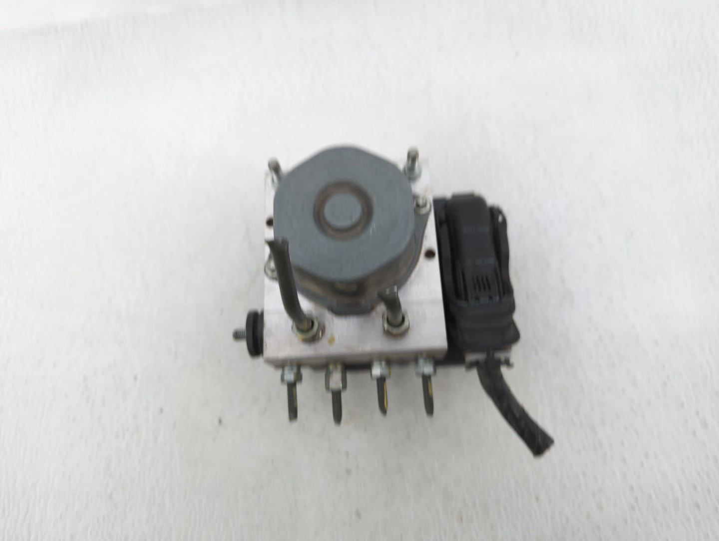2015 Nissan Sentra ABS Pump Control Module Replacement P/N:47660 9AN0A Fits OEM Used Auto Parts - Oemusedautoparts1.com