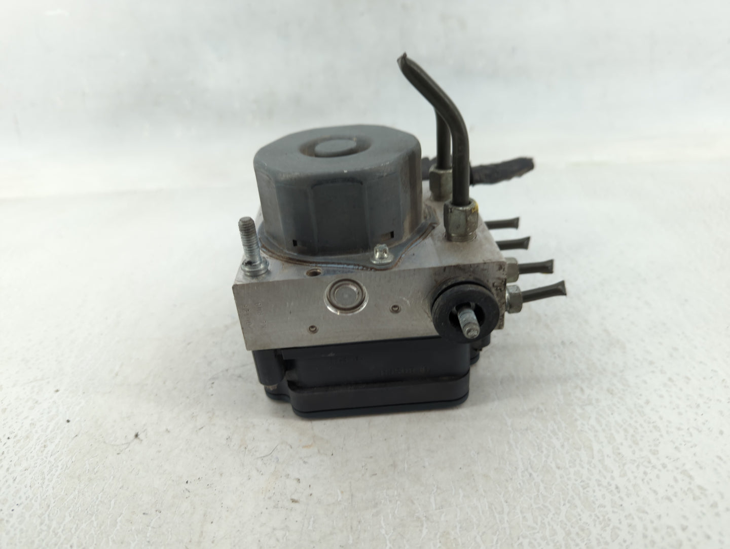 2015 Nissan Sentra ABS Pump Control Module Replacement P/N:47660 9AN0A Fits OEM Used Auto Parts - Oemusedautoparts1.com
