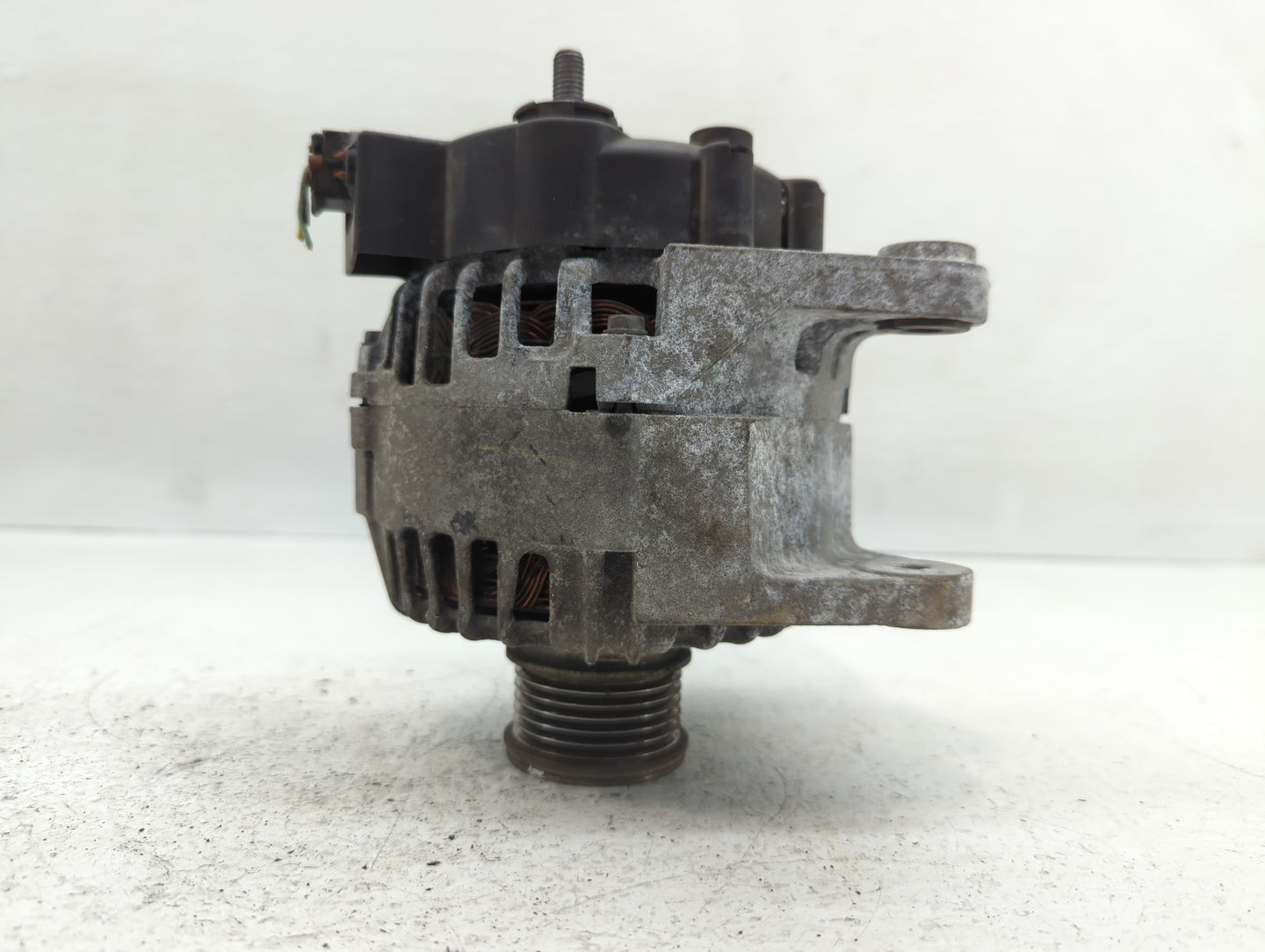 2013-2019 Nissan Sentra Alternator Replacement Generator Charging Assembly Engine OEM P/N:2611855 E 23100 3SH2B Fits OEM Use