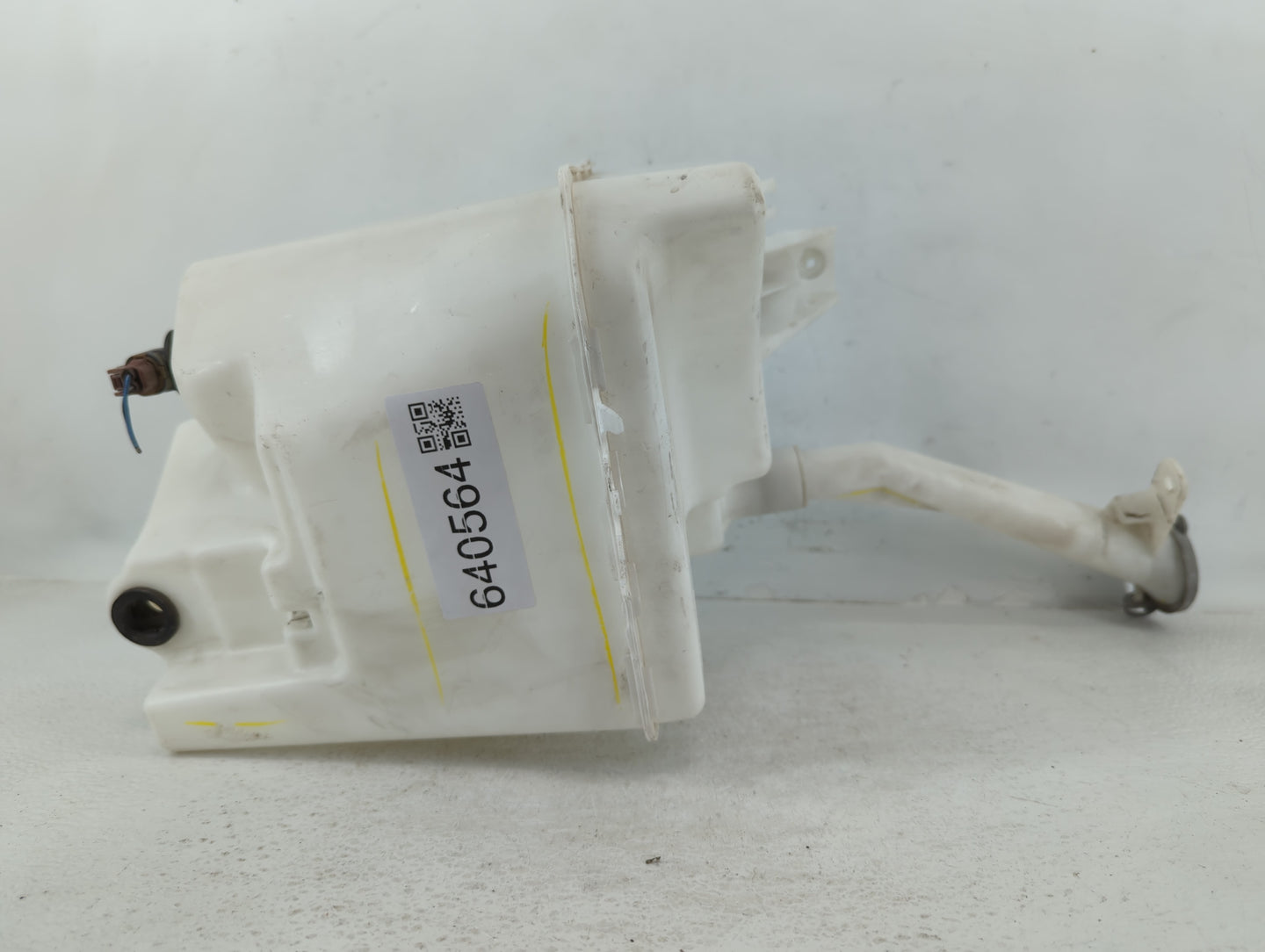 2013-2015 Nissan Sentra Windshield Washer Fluid Reservoir Bottle Oem - Oemusedautoparts1.com