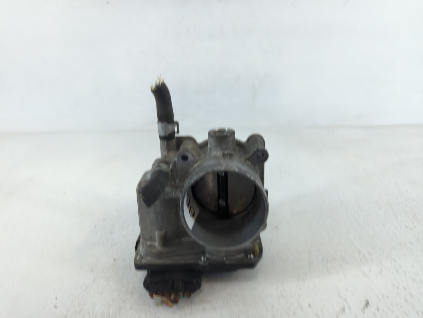 2013-2019 Nissan Sentra Throttle Body P/N:3RA60-01 A Fits Fits 2013 2014 2015 2016 2017 2018 2019 OEM Used Auto Parts - Oemu