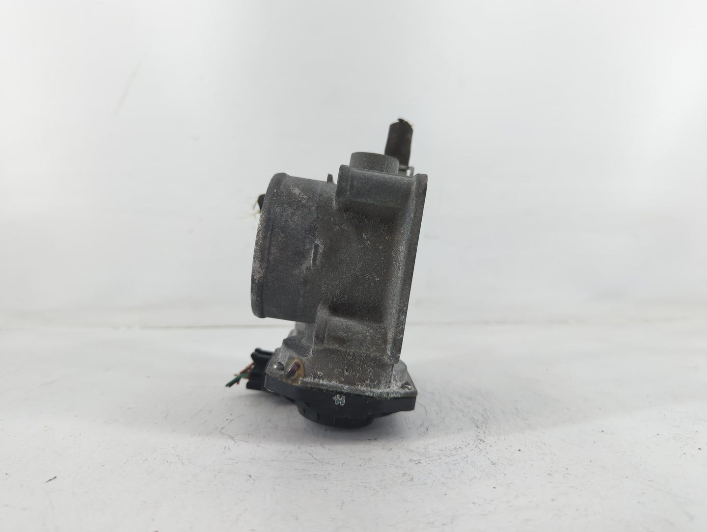 2013-2019 Nissan Sentra Throttle Body P/N:00449 7E08, 3RA60-01 B Fits Fits 2013 2014 2015 2016 2017 2018 2019 OEM Used Auto 