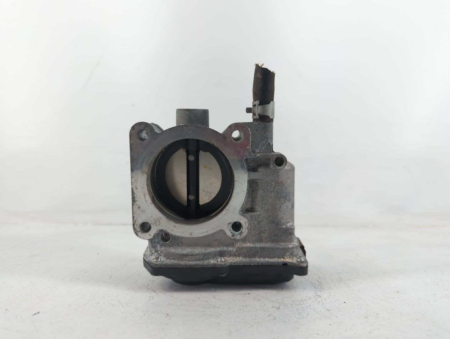 2013-2019 Nissan Sentra Throttle Body P/N:00449 7E08, 3RA60-01 B Fits Fits 2013 2014 2015 2016 2017 2018 2019 OEM Used Auto 
