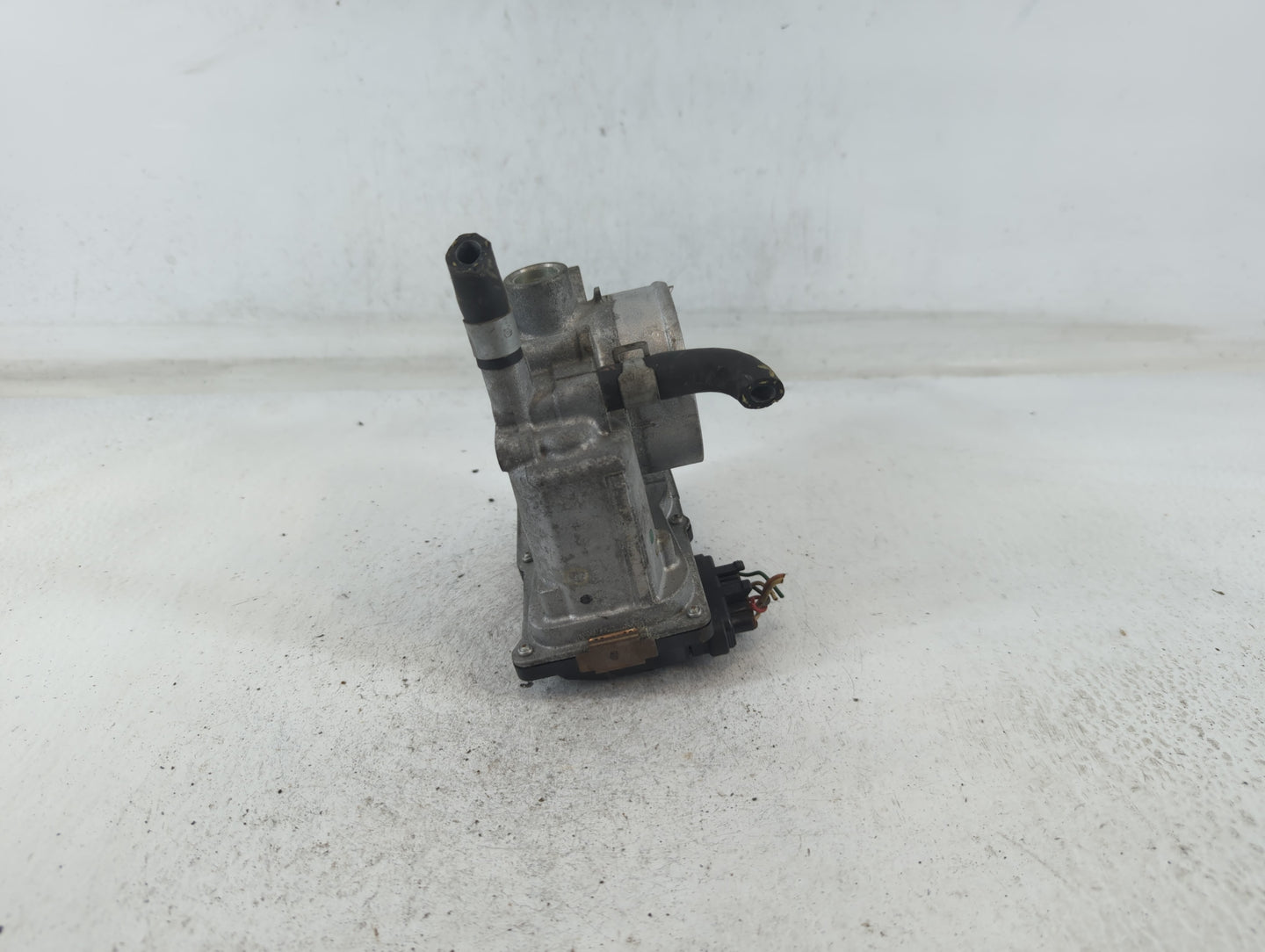 2013-2019 Nissan Sentra Throttle Body P/N:01584 6A27, 3RA60-01 B Fits Fits 2013 2014 2015 2016 2017 2018 2019 OEM Used Auto 