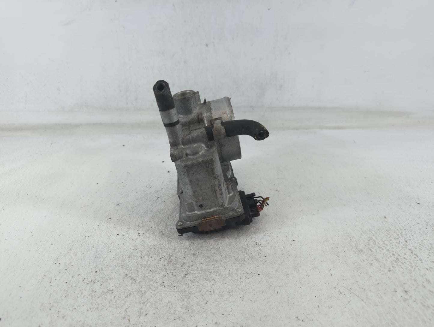 2013-2019 Nissan Sentra Throttle Body P/N:01584 6A27, 3RA60-01 B Fits Fits 2013 2014 2015 2016 2017 2018 2019 OEM Used Auto 