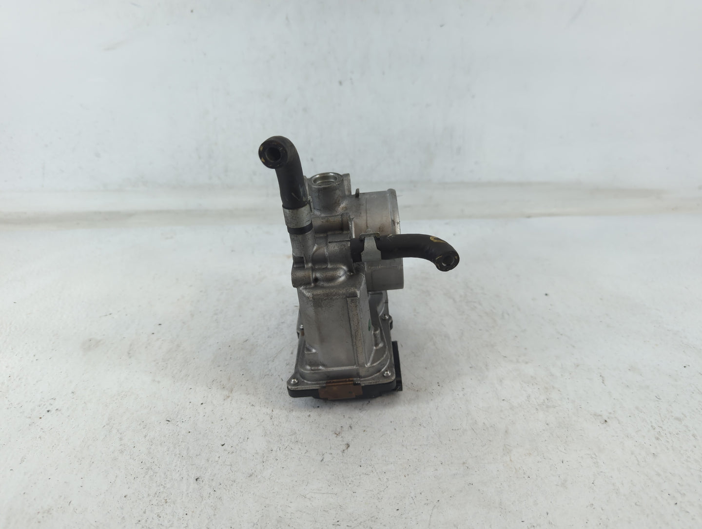 2013-2019 Nissan Sentra Throttle Body P/N:00865 5G27, 3RA60-01 A Fits Fits 2013 2014 2015 2016 2017 2018 2019 OEM Used Auto 