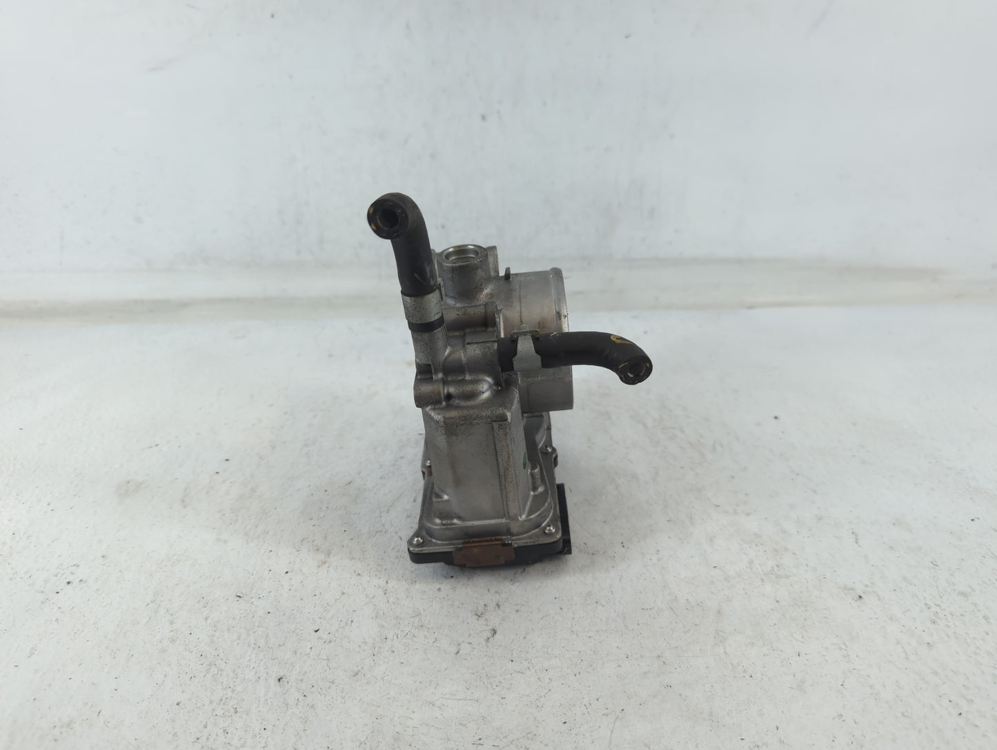 2013-2019 Nissan Sentra Throttle Body P/N:00865 5G27, 3RA60-01 A Fits Fits 2013 2014 2015 2016 2017 2018 2019 OEM Used Auto 