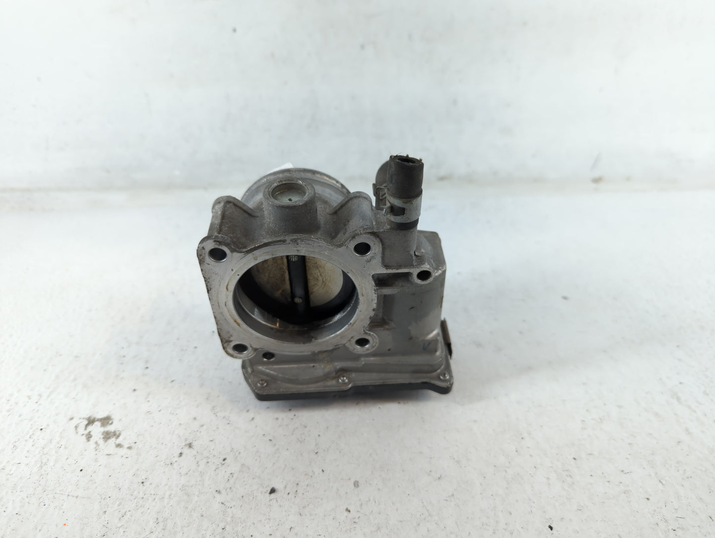 2013-2019 Nissan Sentra Throttle Body P/N:3RA60-01 A Fits Fits 2013 2014 2015 2016 2017 2018 2019 OEM Used Auto Parts - Oemu