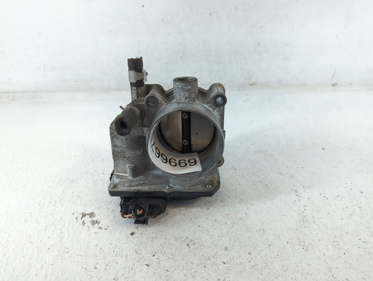 2013-2019 Nissan Sentra Throttle Body P/N:3RA60-01 A Fits Fits 2013 2014 2015 2016 2017 2018 2019 OEM Used Auto Parts - Oemu