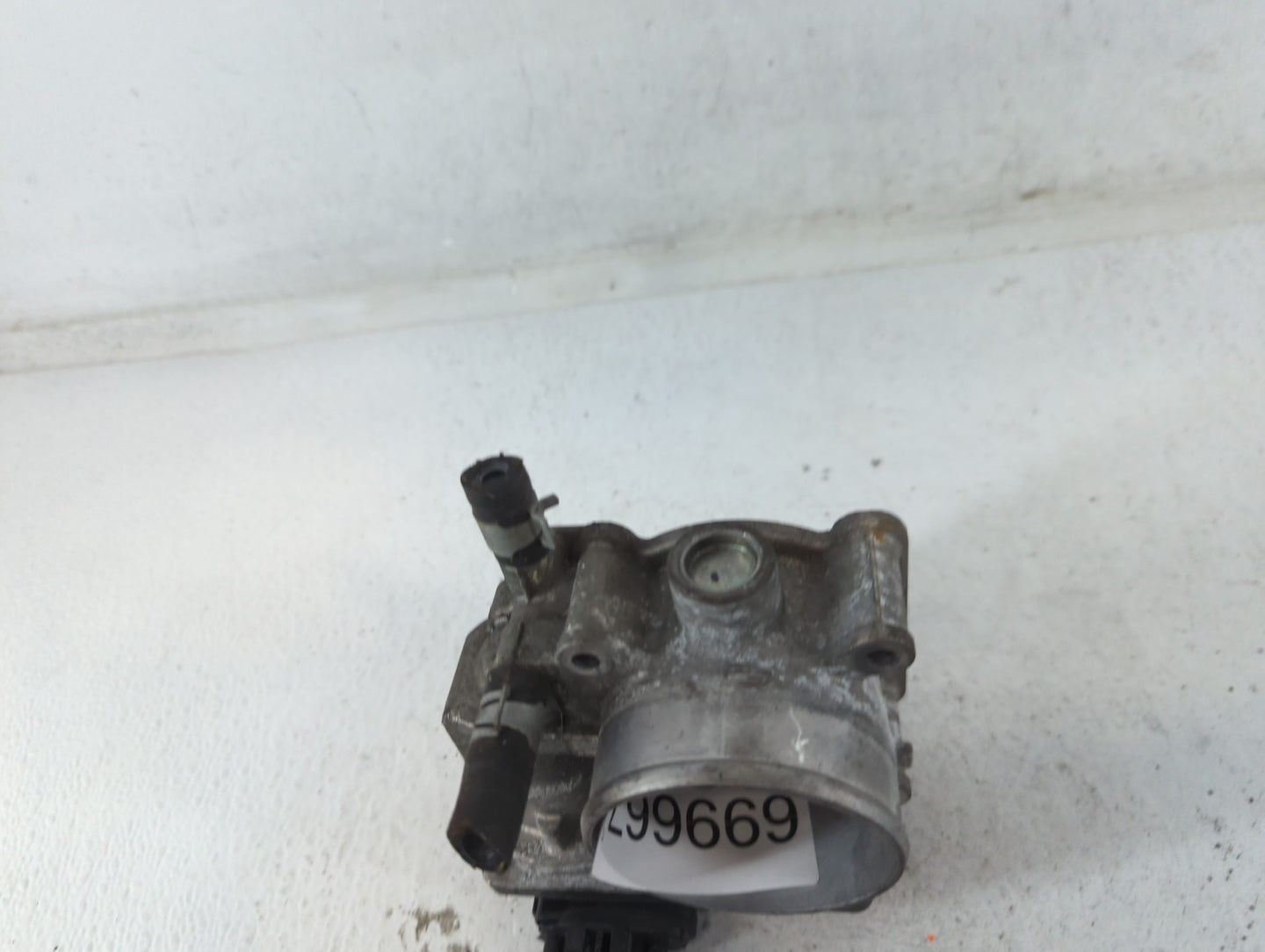 2013-2019 Nissan Sentra Throttle Body P/N:3RA60-01 A Fits Fits 2013 2014 2015 2016 2017 2018 2019 OEM Used Auto Parts - Oemu