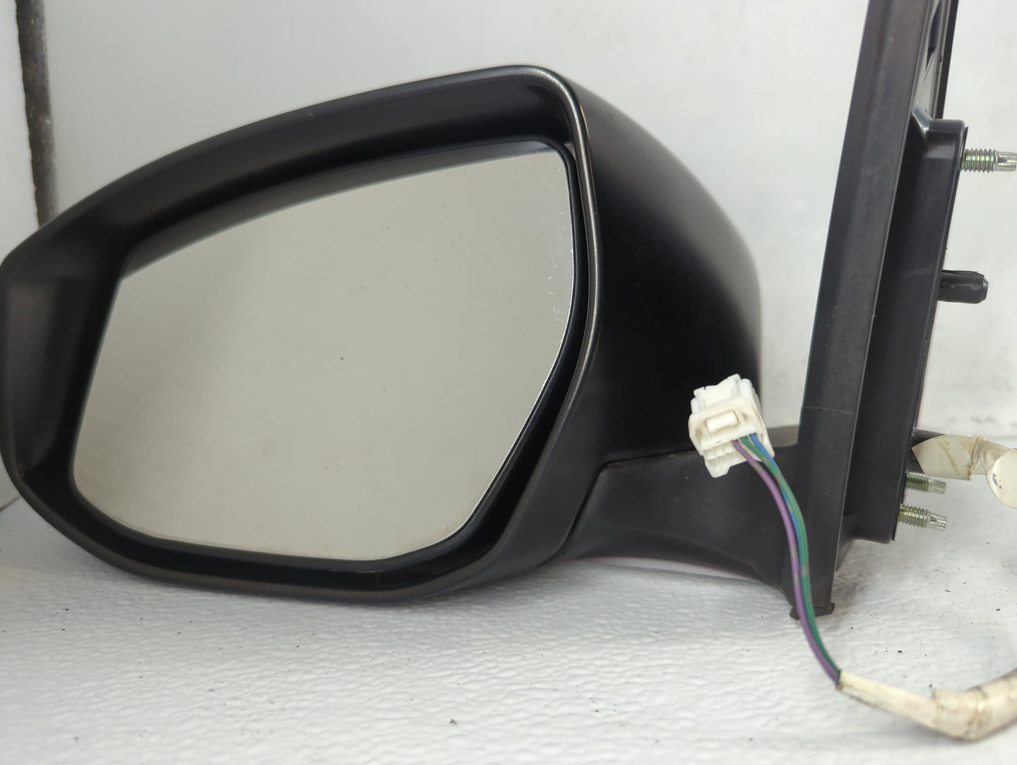 2013-2015 Nissan Sentra Driver Side View Mirror - Left Door Mirror OEM Used - Oemusedautoparts1.com