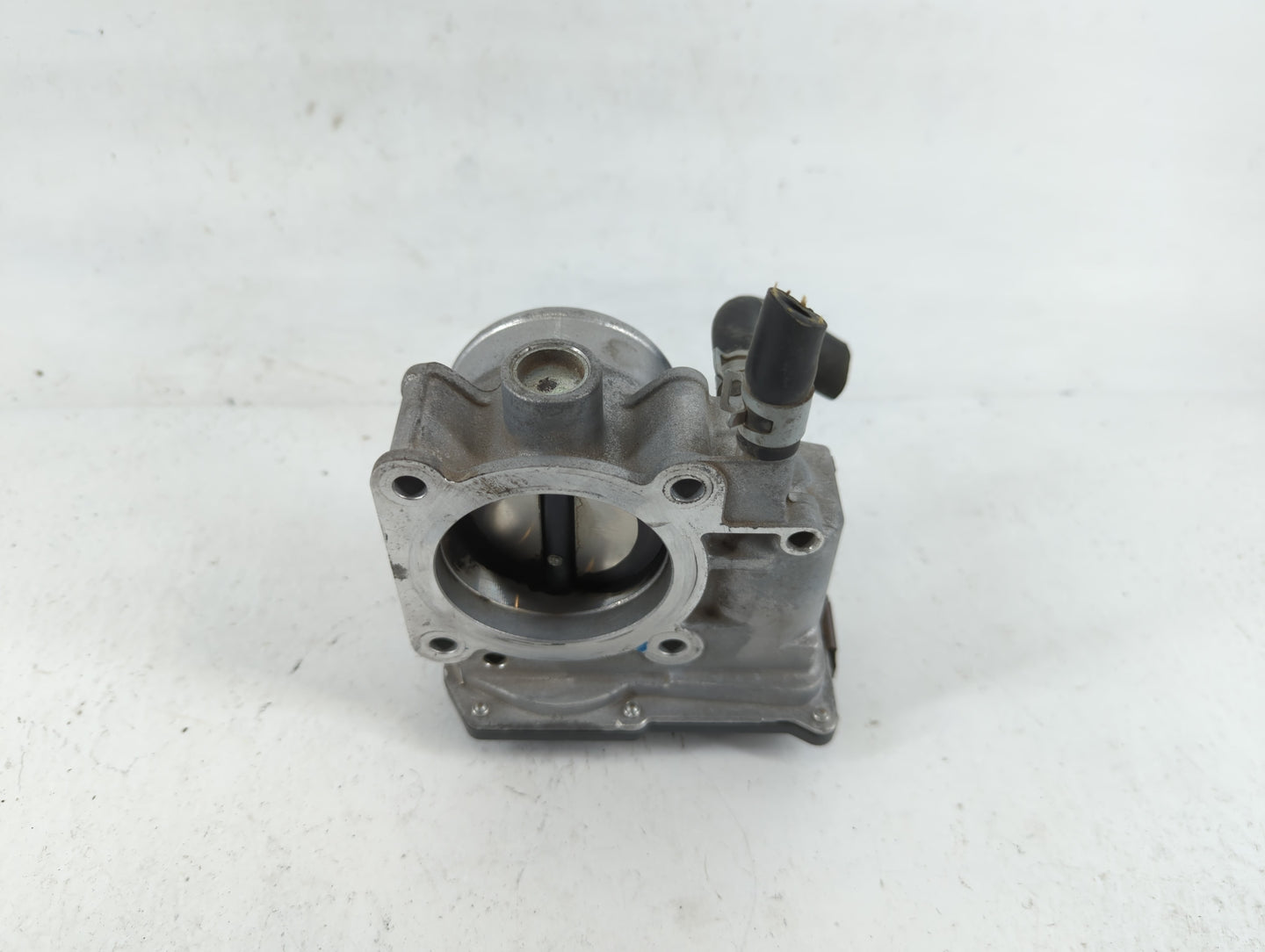 2013-2019 Nissan Sentra Throttle Body P/N:3RA60-01 B Fits Fits 2013 2014 2015 2016 2017 2018 2019 OEM Used Auto Parts - Oemu