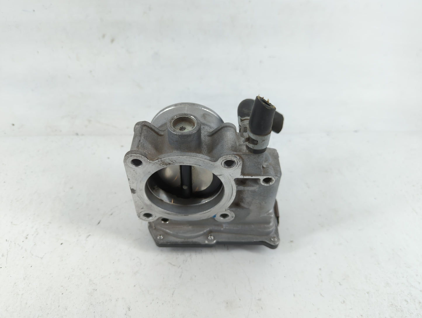 2013-2019 Nissan Sentra Throttle Body P/N:3RA60-01 B Fits Fits 2013 2014 2015 2016 2017 2018 2019 OEM Used Auto Parts - Oemu