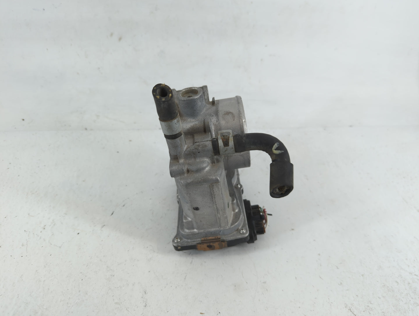 2013-2019 Nissan Sentra Throttle Body P/N:3RA60-01 B Fits Fits 2013 2014 2015 2016 2017 2018 2019 OEM Used Auto Parts - Oemu