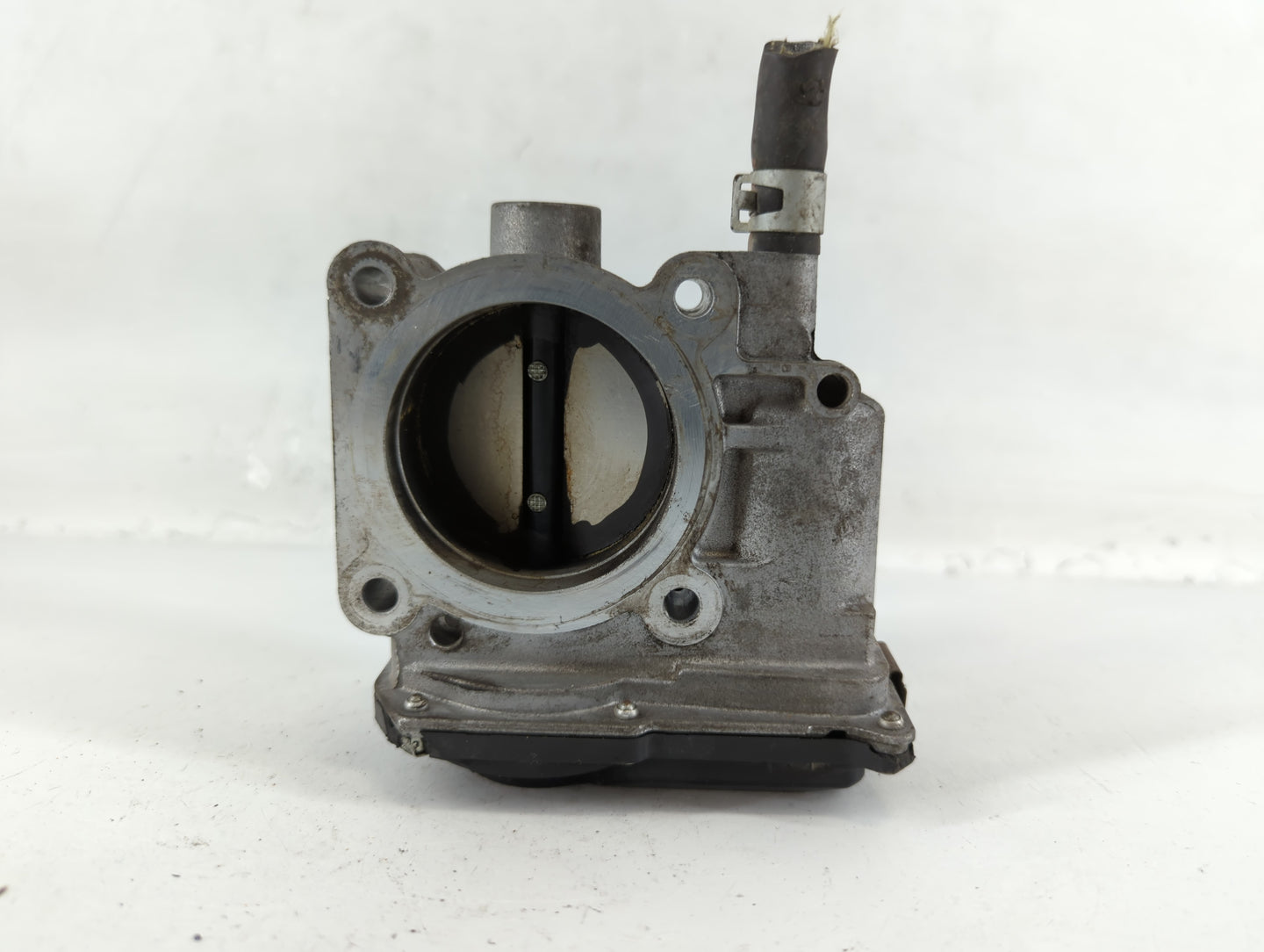2013-2019 Nissan Sentra Throttle Body P/N:3RA60-01 B Fits Fits 2013 2014 2015 2016 2017 2018 2019 OEM Used Auto Parts - Oemu