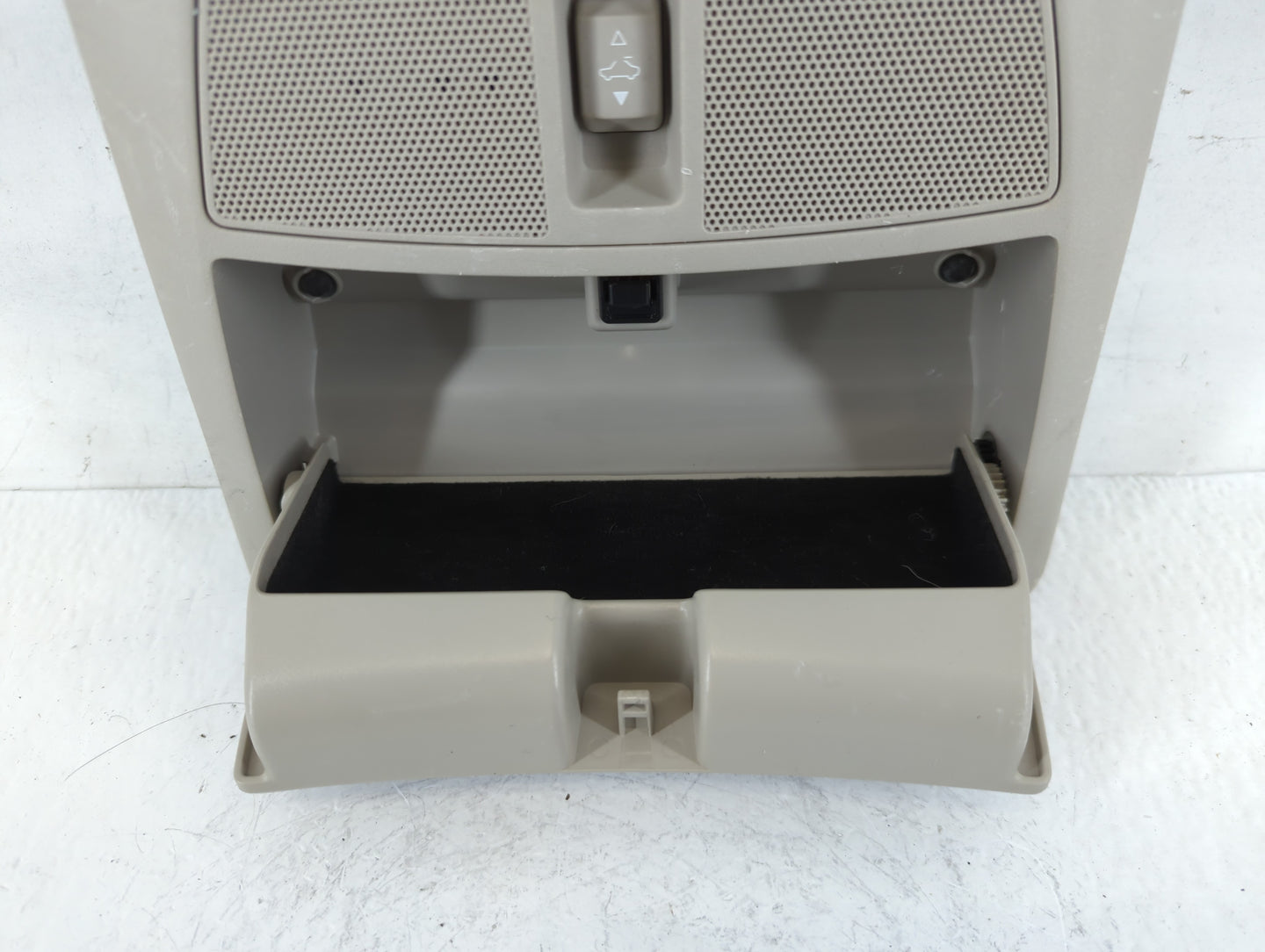 2014-2017 Nissan Sentra Overhead Roof Console - Oemusedautoparts1.com