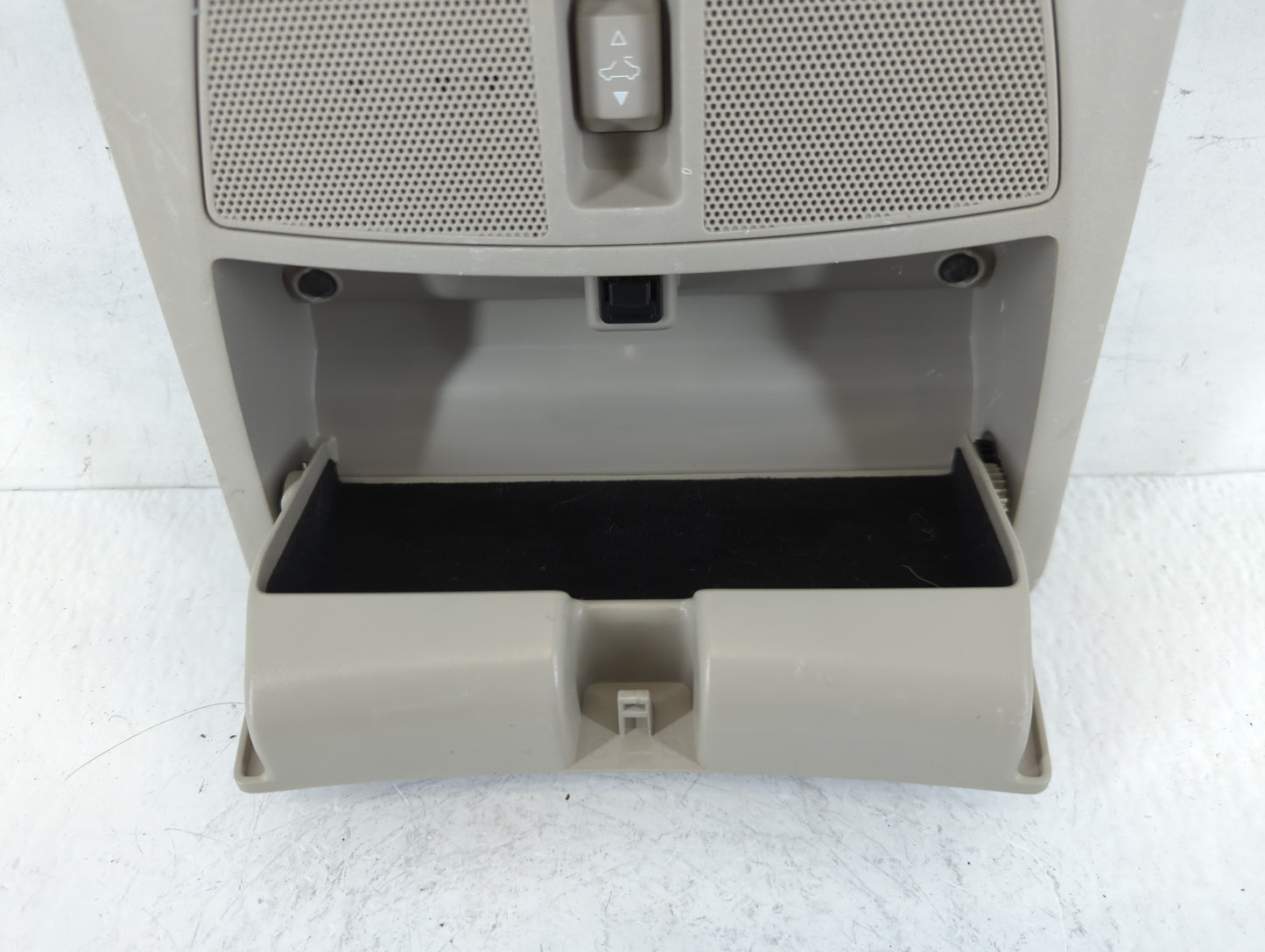 2014-2017 Nissan Sentra Overhead Roof Console - Oemusedautoparts1.com