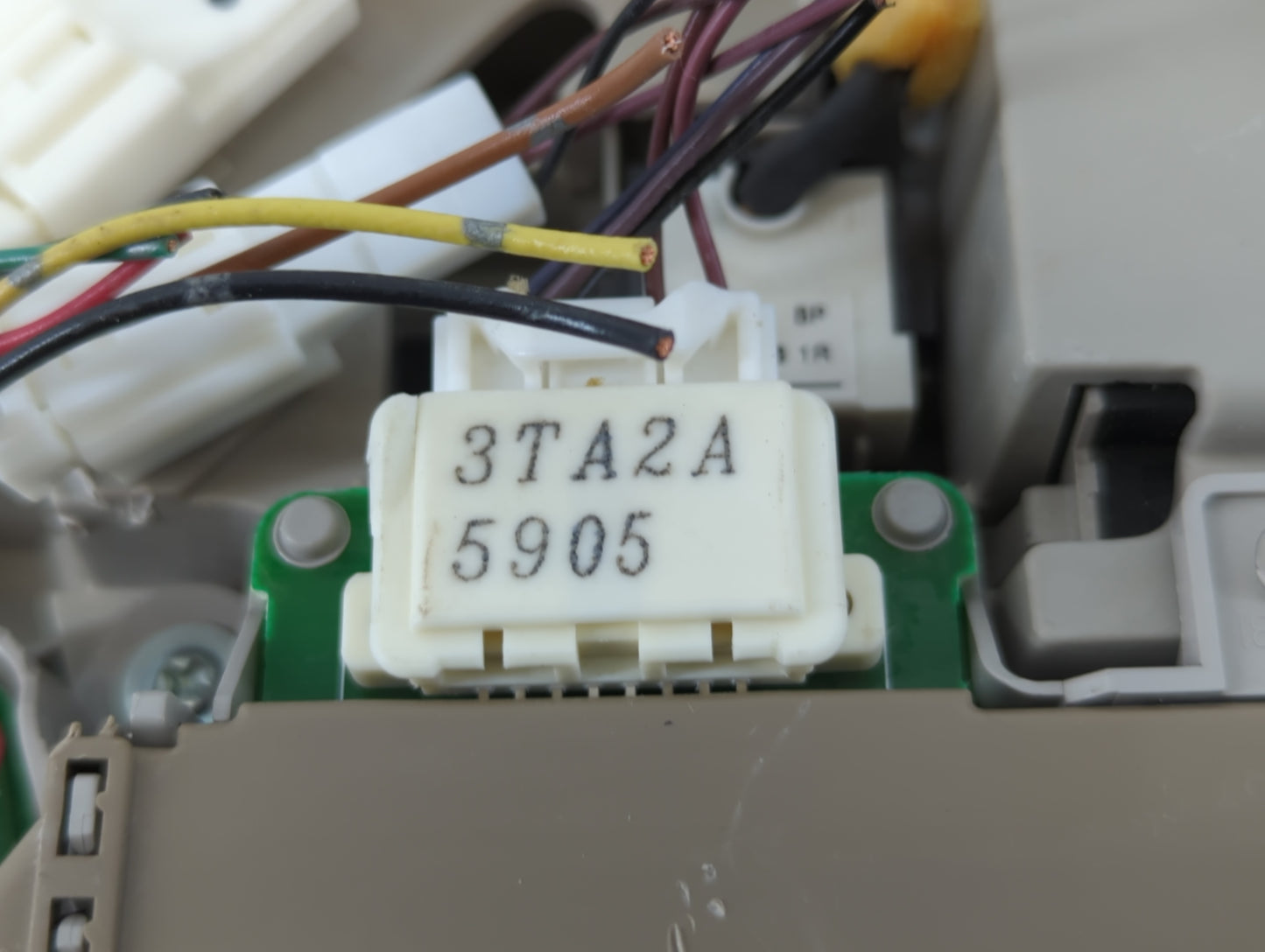 2014-2017 Nissan Sentra Overhead Roof Console - Oemusedautoparts1.com