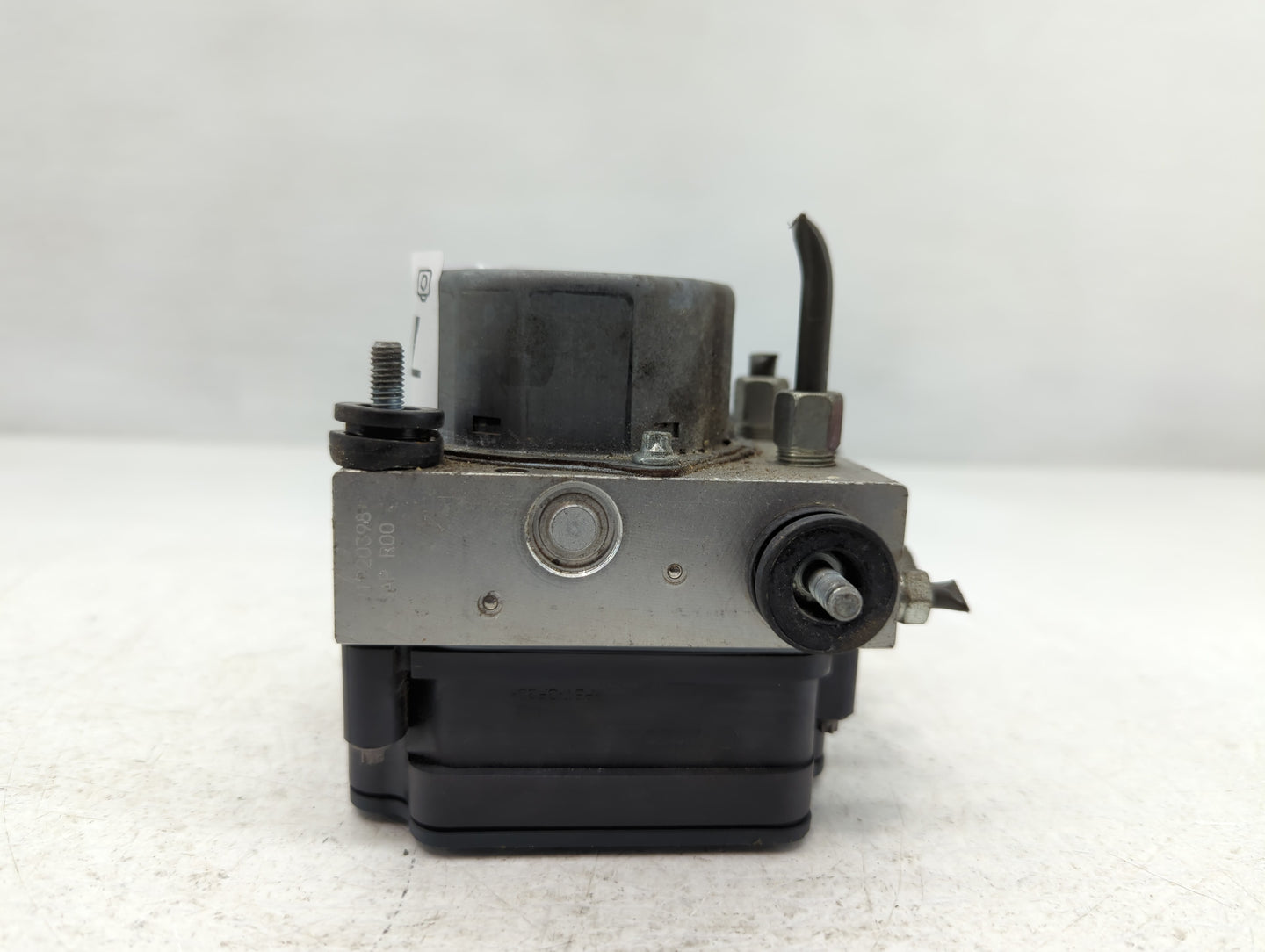 2015 Nissan Sentra ABS Pump Control Module Replacement P/N:21920398 Fits OEM Used Auto Parts - Oemusedautoparts1.com