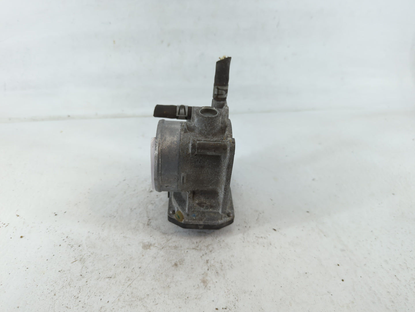 2013-2019 Nissan Sentra Throttle Body P/N:3RA60-01 A Fits Fits 2013 2014 2015 2016 2017 2018 2019 OEM Used Auto Parts - Oemu