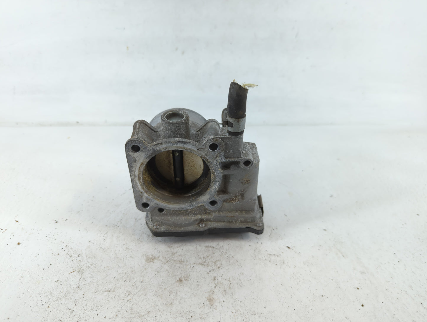 2013-2019 Nissan Sentra Throttle Body P/N:3RA60-01 A Fits Fits 2013 2014 2015 2016 2017 2018 2019 OEM Used Auto Parts - Oemu