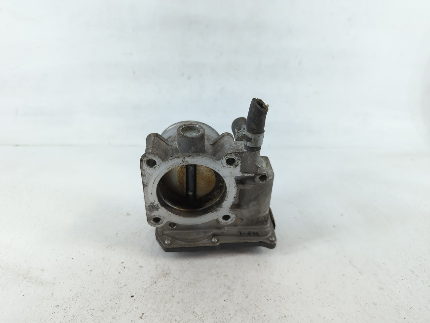 2013-2019 Nissan Sentra Throttle Body P/N:3RA60-01 A Fits Fits 2013 2014 2015 2016 2017 2018 2019 OEM Used Auto Parts - Oemu