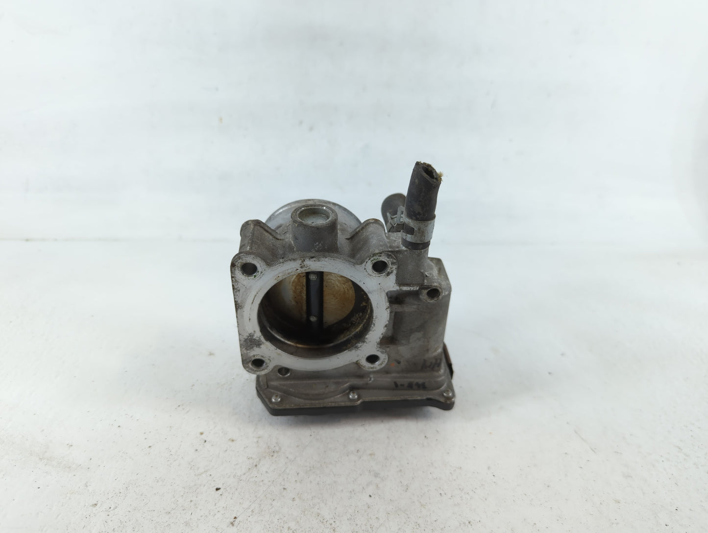 2013-2019 Nissan Sentra Throttle Body P/N:3RA60-01 A Fits Fits 2013 2014 2015 2016 2017 2018 2019 OEM Used Auto Parts - Oemu