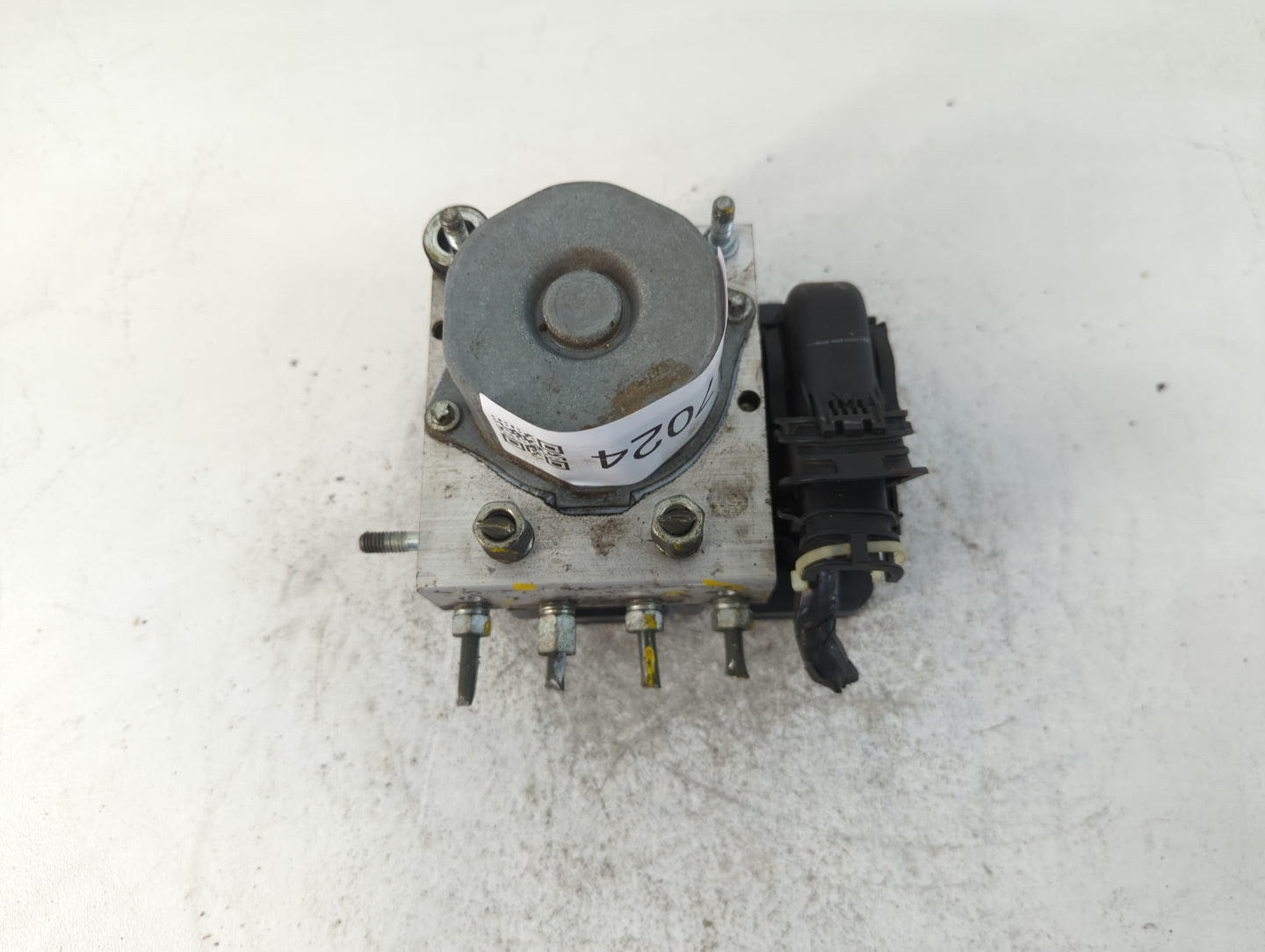 2015 Nissan Sentra ABS Pump Control Module Replacement P/N:47660 9AN0A Fits OEM Used Auto Parts - Oemusedautoparts1.com