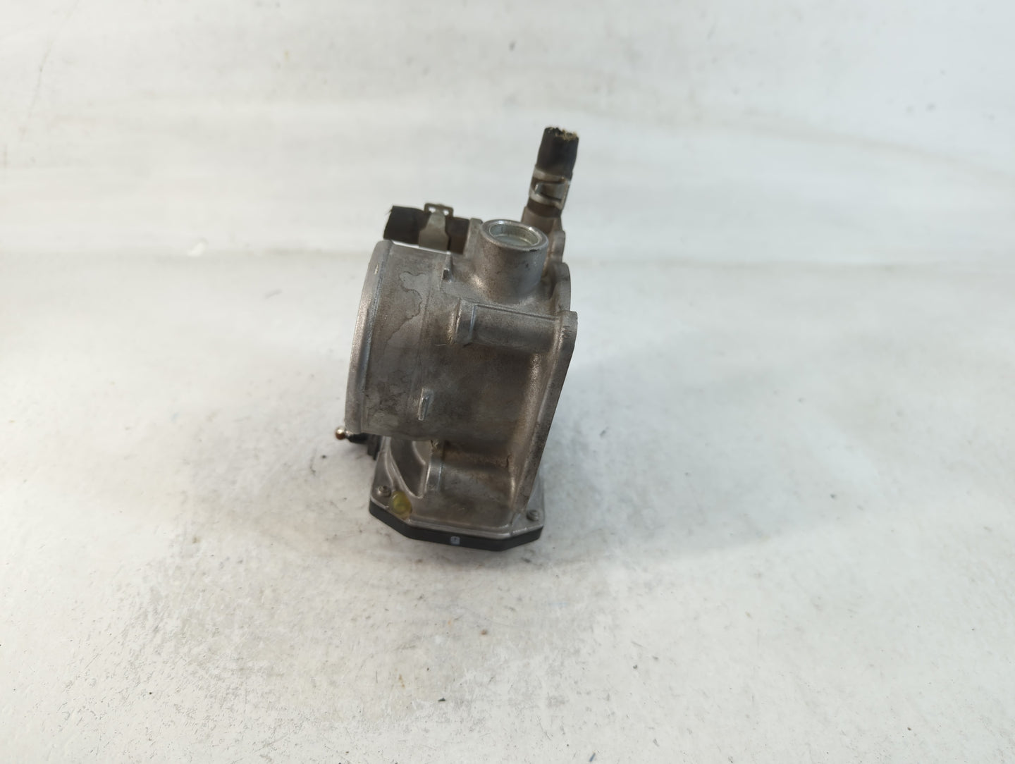 2013-2019 Nissan Sentra Throttle Body P/N:3RA60-01 A Fits Fits 2013 2014 2015 2016 2017 2018 2019 OEM Used Auto Parts - Oemu