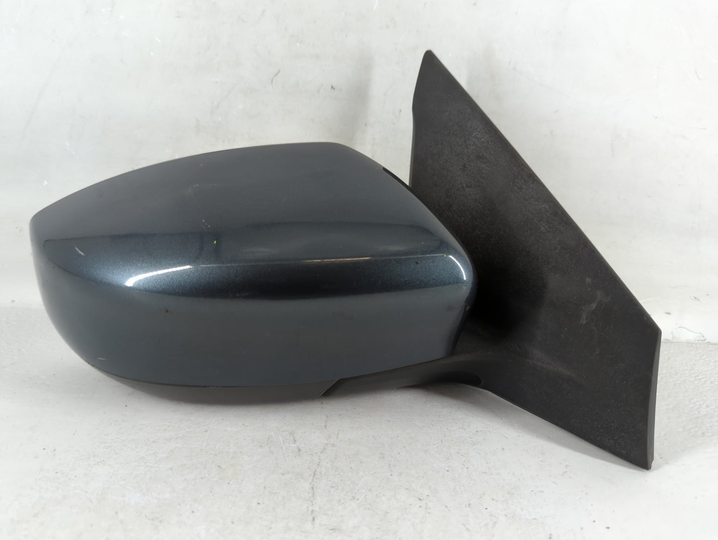 2013-2015 Nissan Sentra Passenger Side View Mirror - Right Door Mirror OEM Used - Oemusedautoparts1.com