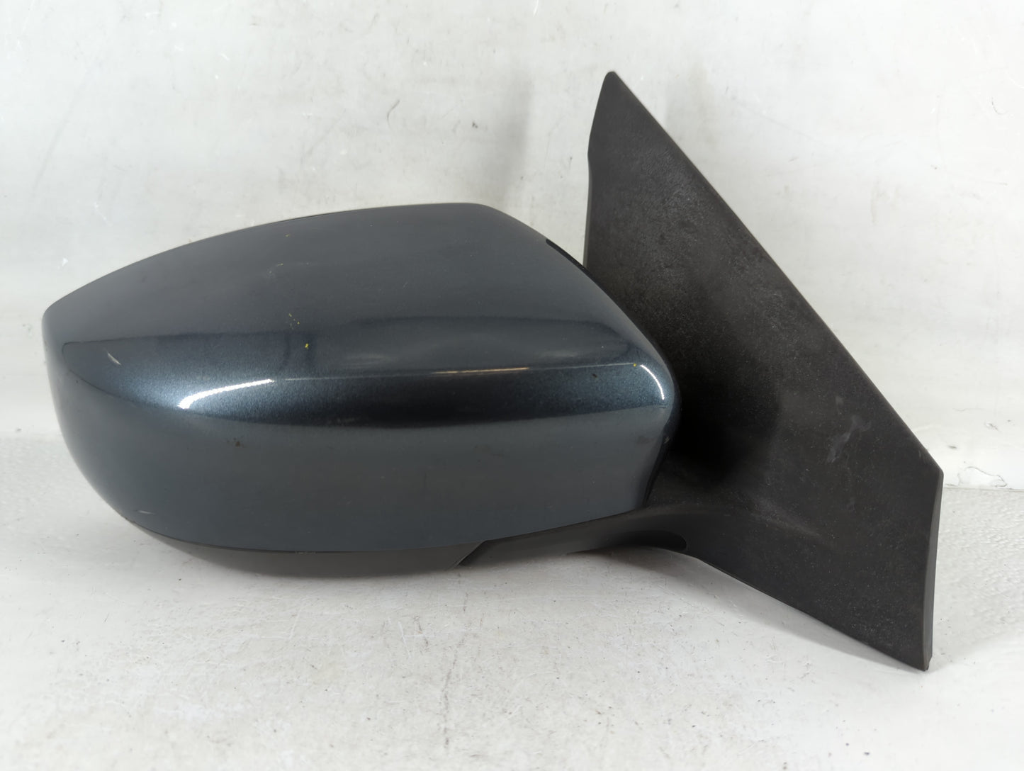 2013-2015 Nissan Sentra Passenger Side View Mirror - Right Door Mirror OEM Used - Oemusedautoparts1.com