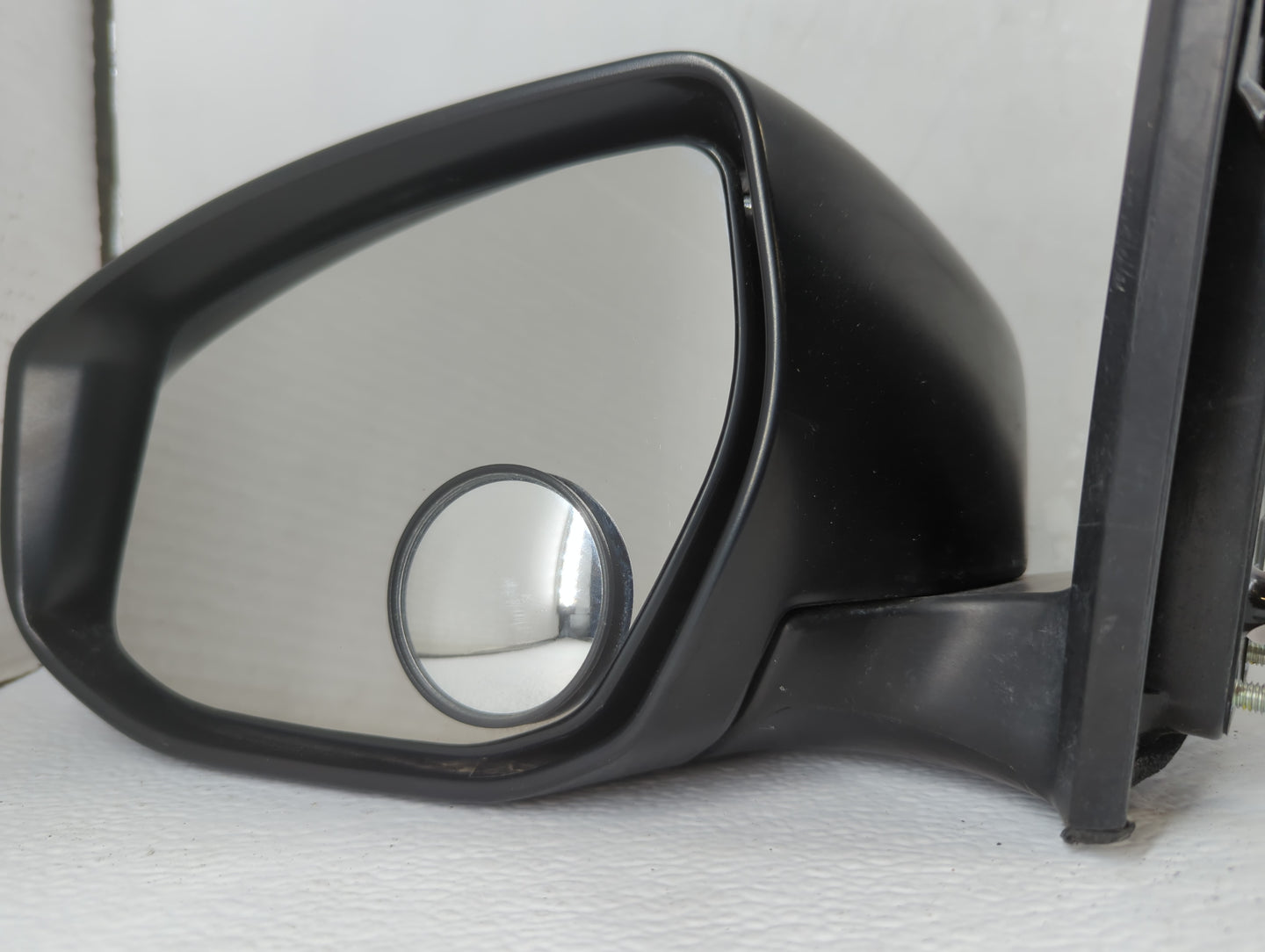 2013-2015 Nissan Sentra Driver Side View Mirror - Left Door Mirror OEM Used - Oemusedautoparts1.com