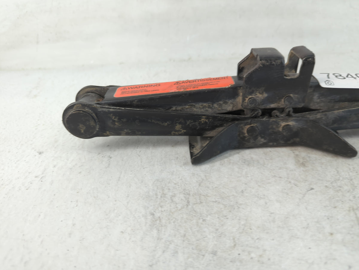 2015 Nissan Sentra Spare Scissor Car Jack 784021 - Oemusedautoparts1.com
