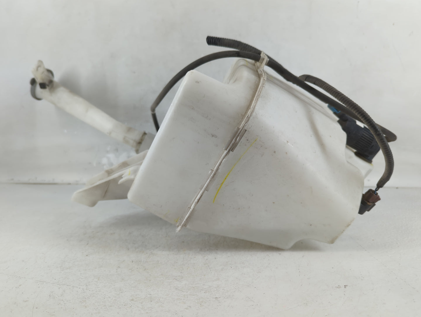 2013-2015 Nissan Sentra Windshield Washer Fluid Reservoir Bottle Oem - Oemusedautoparts1.com