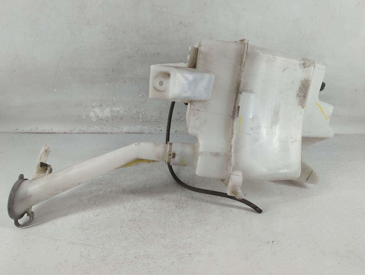 2013-2015 Nissan Sentra Windshield Washer Fluid Reservoir Bottle Oem - Oemusedautoparts1.com