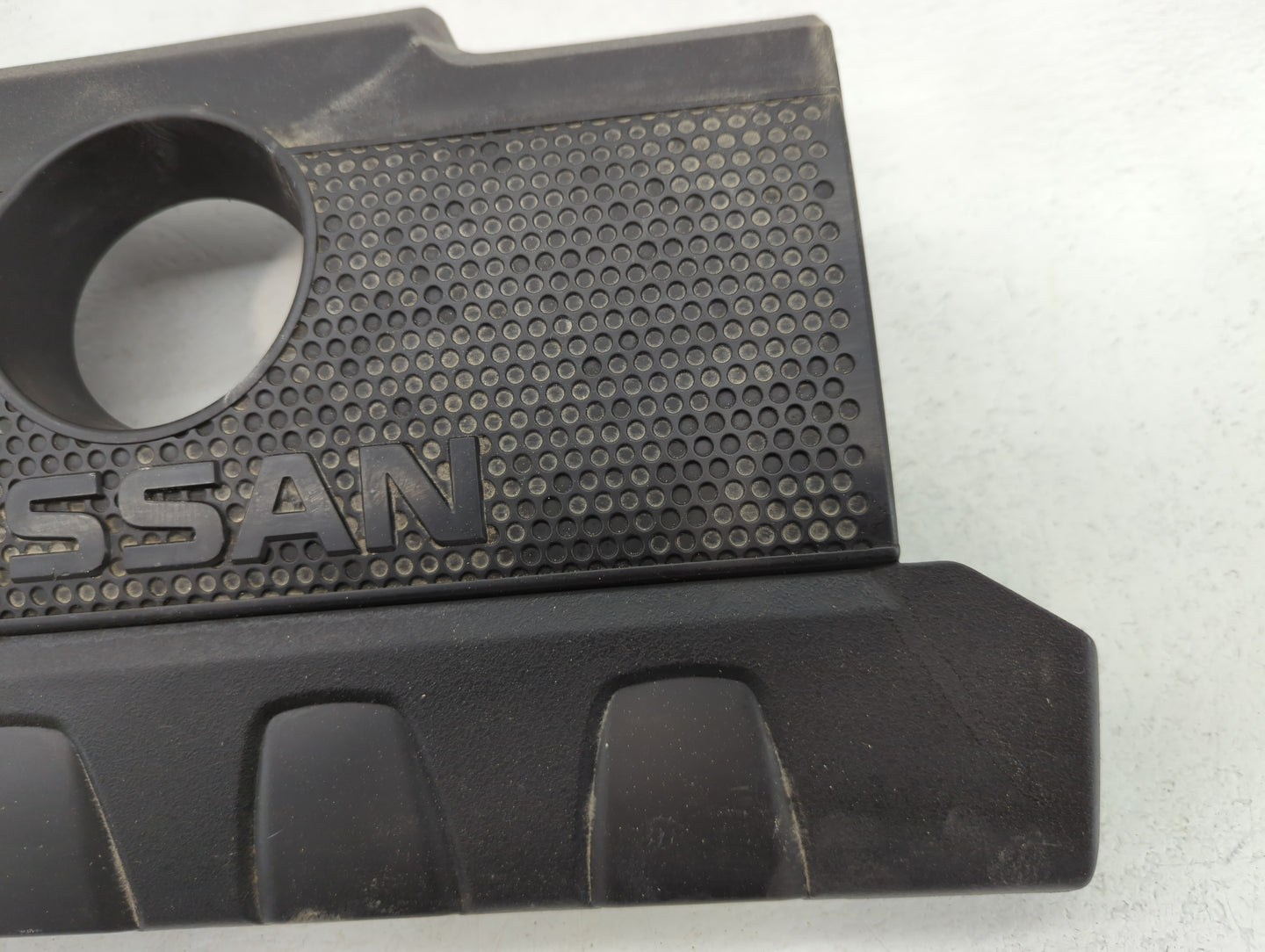 2015 Nissan Sentra Engine Cover - Oemusedautoparts1.com