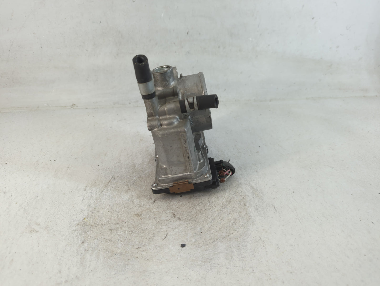 2013-2019 Nissan Sentra Throttle Body P/N:3RA60-01 A Fits Fits 2013 2014 2015 2016 2017 2018 2019 OEM Used Auto Parts - Oemu