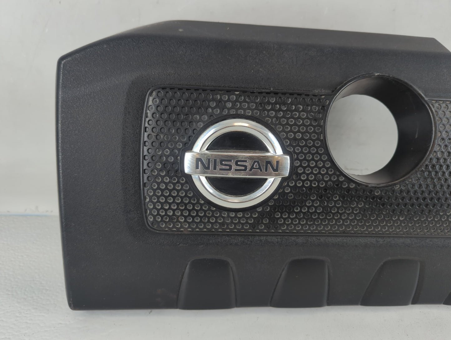 2015 Nissan Sentra Engine Cover - Oemusedautoparts1.com
