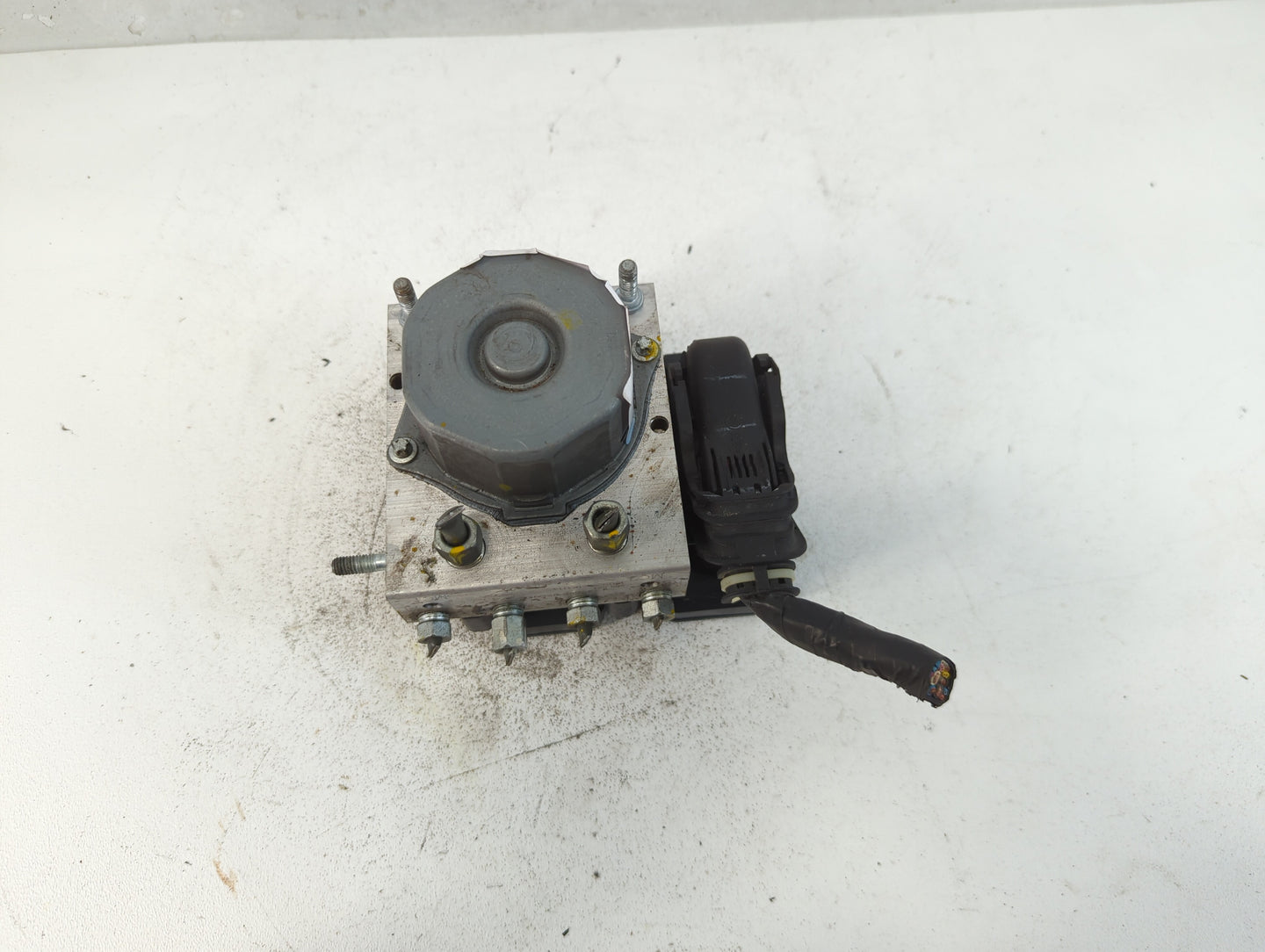 2014-2015 Nissan Sentra ABS Pump Control Module Replacement P/N:47660 3SG0C Fits Fits 2014 2015 OEM Used Auto Parts - Oemuse